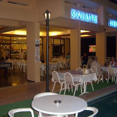Salute Hotel 말마리스 외부 사진